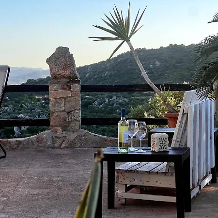 Cosy Corner Of Paradise Overlooking The Gulf Pittulongu